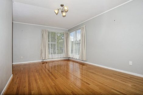 Photo of property in 60 Riverpark Crescent, Henderson, Auckland, 0610