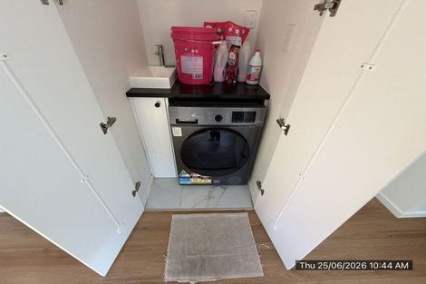 Photo of property in 2/5 Browns Road, Manurewa, Auckland, 2102