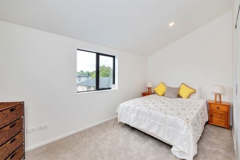 Photo of property in 5a Woodside Road, Massey, Auckland, 0614