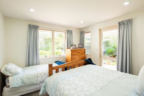 Photo of property in 75 Kent Street, Picton, 7220