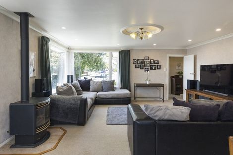 Photo of property in 5 Wairau Place, Kelvin Grove, Palmerston North, 4414