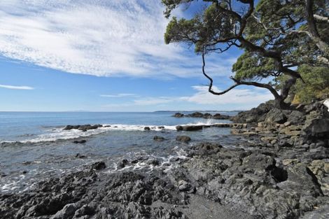 Photo of property in 42 Wonderview Road, Leigh, 0985