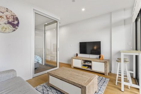 Photo of property in Frank Sargeson Apts, 306/74 Anzac Street, Takapuna, Auckland, 0622