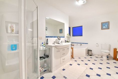 Photo of property in 14 Commodore Court, Gulf Harbour, Whangaparaoa, 0930