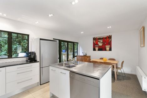 Photo of property in 23 Creswick Terrace, Northland, Wellington, 6012