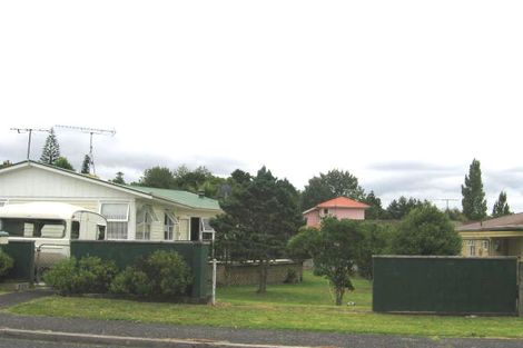 Photo of property in 6 Ivy Place, Birkdale, Auckland, 0626