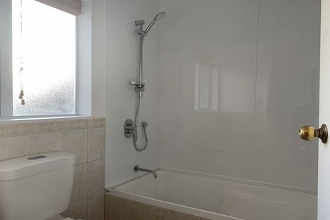 Photo of property in 21 Central Park Drive, Te Atatu South, Auckland, 0610