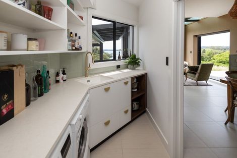 Photo of property in 26 Estuary Views, Shelly Park, Auckland, 2014