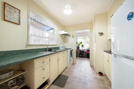 Photo of property in 56 Tahi Terrace, Glen Eden, Auckland, 0602