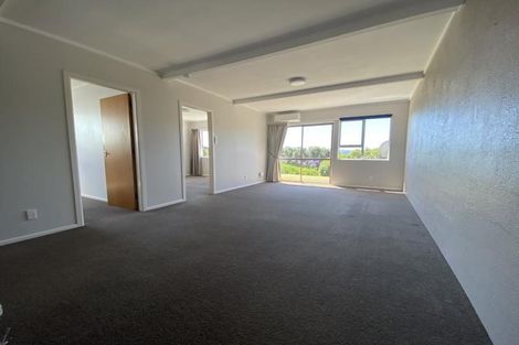 Photo of property in 65a Horokiwi Road West, Newlands, Wellington, 6037
