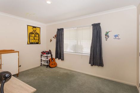 Photo of property in 4 Trillick Place, Tuakau, 2121