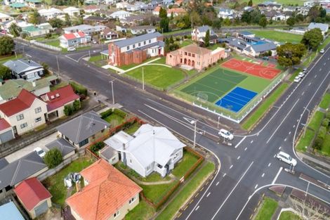 Photo of property in 300 Mackay Street, Thames, 3500