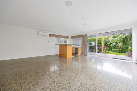 Photo of property in 2/17 Bevyn Street, Castor Bay, Auckland, 0620