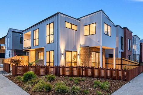 Photo of property in 32 Hea Road, Hobsonville, Auckland, 0616