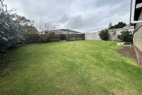 Photo of property in 13 Farwood Drive, Henderson, Auckland, 0612