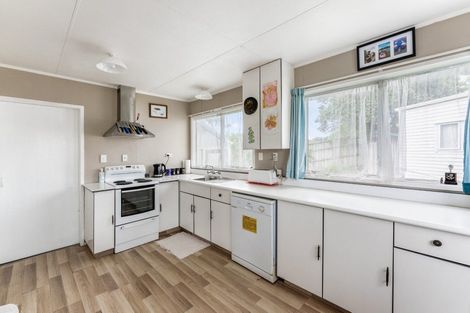 Photo of property in 50 Trelawney Crescent, Westown, New Plymouth, 4310