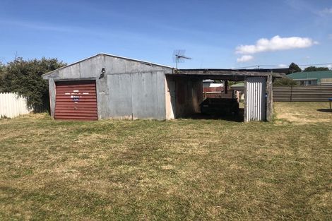 Photo of property in 2 Sutton Place, Hawera, 4610