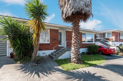 Photo of property in 2/12 Walter Street, Hauraki, Auckland, 0622