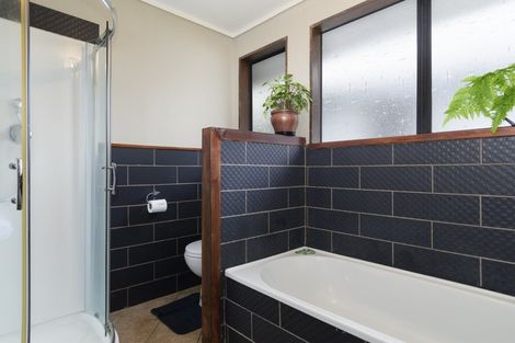 Photo of property in 60 Victory Street, Welcome Bay, Tauranga, 3112