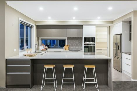 Photo of property in 15 Sue Dow Lane, Aotea, Porirua, 5024