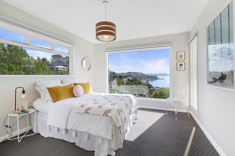 Photo of property in 11 Beacon Hill Road, Strathmore Park, Wellington, 6022