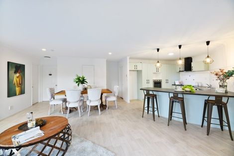 Photo of property in 17 Gendo Avenue, Henderson, Auckland, 0612