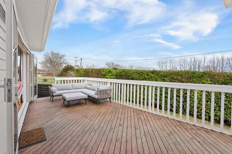 Photo of property in 35 Riverhead Road, Kumeu, 0810