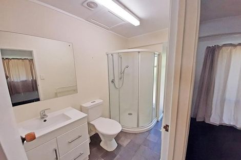 Photo of property in 617 Blockhouse Bay Road, Blockhouse Bay, Auckland, 0600