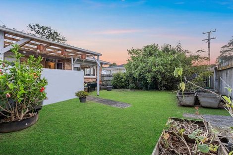 Photo of property in 74 Weymouth Road, Manurewa, Auckland, 2102