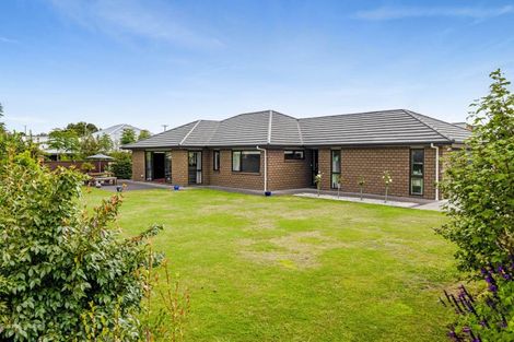 Photo of property in 120 Pohutukawa Place, Waiwhakaiho, New Plymouth, 4312