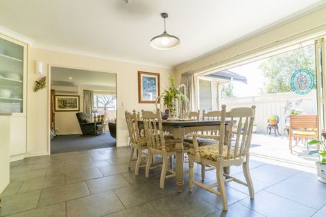 Photo of property in 6 Crosby Street, Havelock North, 4130