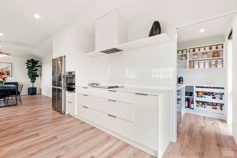 Photo of property in 6 Patty Lane, Patumahoe, 2679