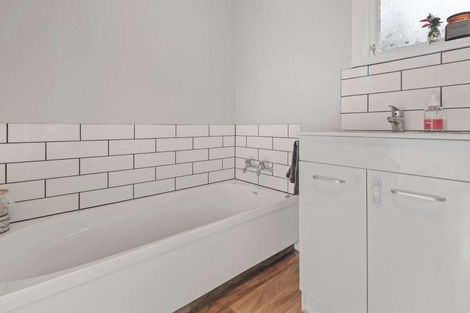 Photo of property in 39 Thomas Crescent, Western Heights, Rotorua, 3015