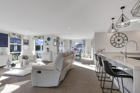 Photo of property in 12 Lewis Close, Rangiora, 7400