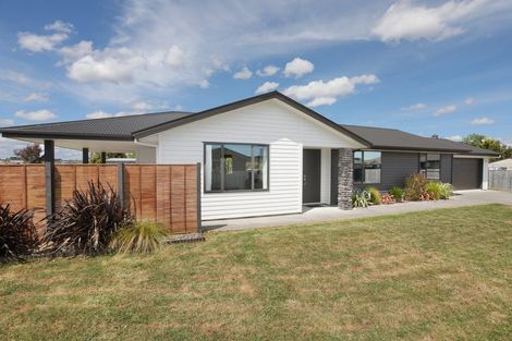 Photo of property in 6 George Street, Bulls, 4818