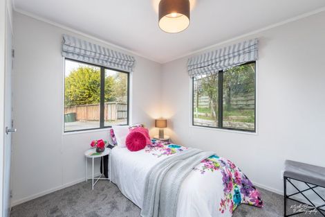 Photo of property in 2/126 Tirohanga Road, Tirohanga, Lower Hutt, 5010