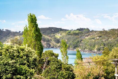 Photo of property in 11 Hillside Crescent, Leigh, 0985