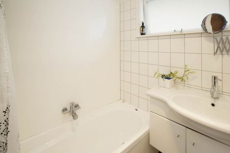 Photo of property in 104 Parkers Road, Tahunanui, Nelson, 7011