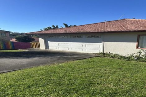 Photo of property in 31 Copplestone Place, New Lynn, Auckland, 0600