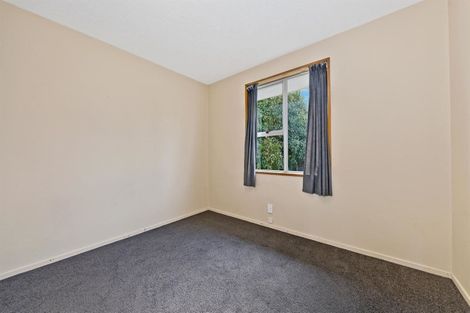 Photo of property in 5 Sophora Place, Parklands, Christchurch, 8083
