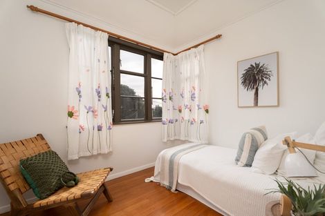 Photo of property in 29 Sidlaw Street, Strathmore Park, Wellington, 6022