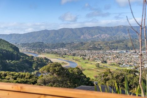 Photo of property in 23 Percy Kinsman Crescent, Riverstone Terraces, Upper Hutt, 5018