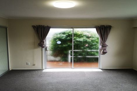 Photo of property in 2 Fyvie Avenue, Tawa, Wellington, 5028