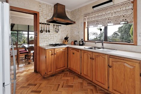 Photo of property in 4a Roland Hill, Glen Eden, Auckland, 0602