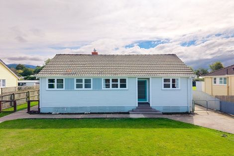 Photo of property in 18 Point Bush Road, Waimate, 7924