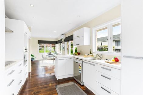 Photo of property in 18 Ayrton Street, Te Atatu South, Auckland, 0610