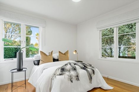 Photo of property in 18 Durham Street, Te Atatu Peninsula, Auckland, 0610