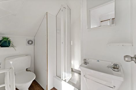 Photo of property in 1/147 Spinella Drive, Bayview, Auckland, 0629