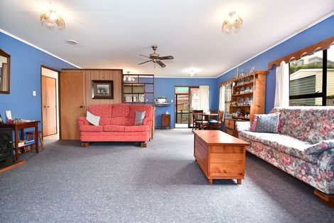 Photo of property in 1/928 Whangaparaoa Road, Manly, Whangaparaoa, 0930