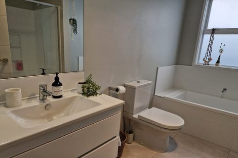 Photo of property in 1 Chain Place, Papamoa, 3118